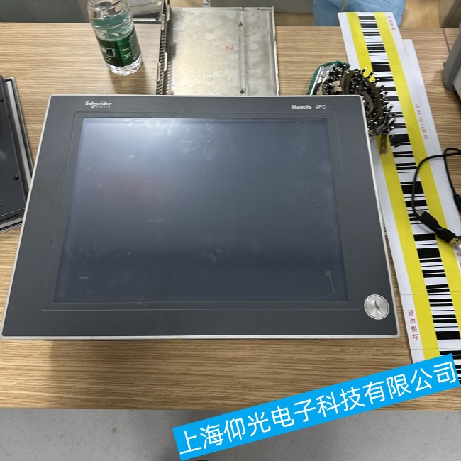 天津施耐德觸摸屏HMIGXU3500有背光無字符故障維修重點(diǎn)推薦