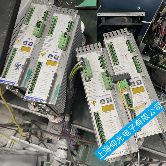 機(jī)電科爾摩根伺服控制器上電顯示報(bào)警F28故障維修廠家