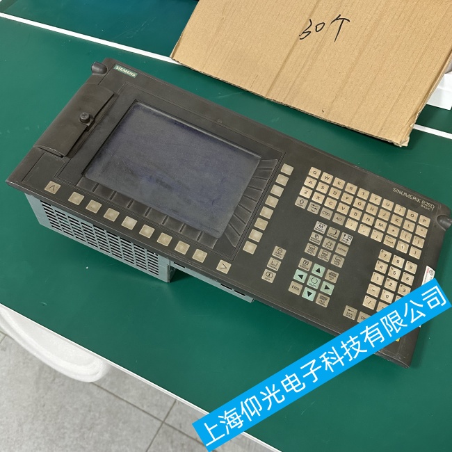 岳陽(yáng)西門子840D數(shù)控系統(tǒng)在通電后沒(méi)有任何啟動(dòng)跡象故障維修當(dāng)天修好